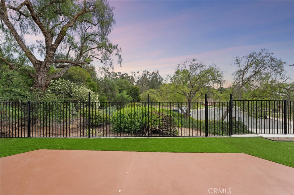 1723 Larkhaven Glen Property Photo 33