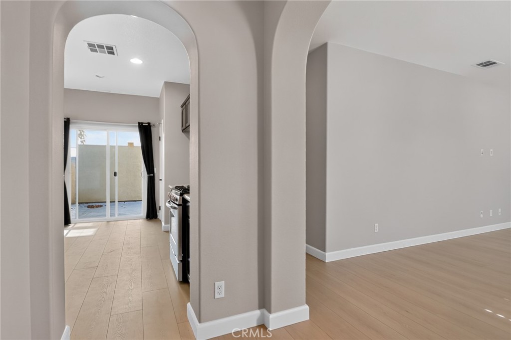 37406 Paseo Violeta Property Photo 5