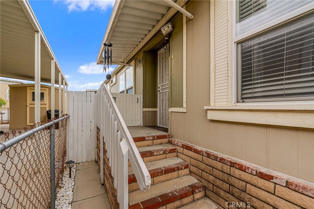 16860 Slover 54 Property Photo 4