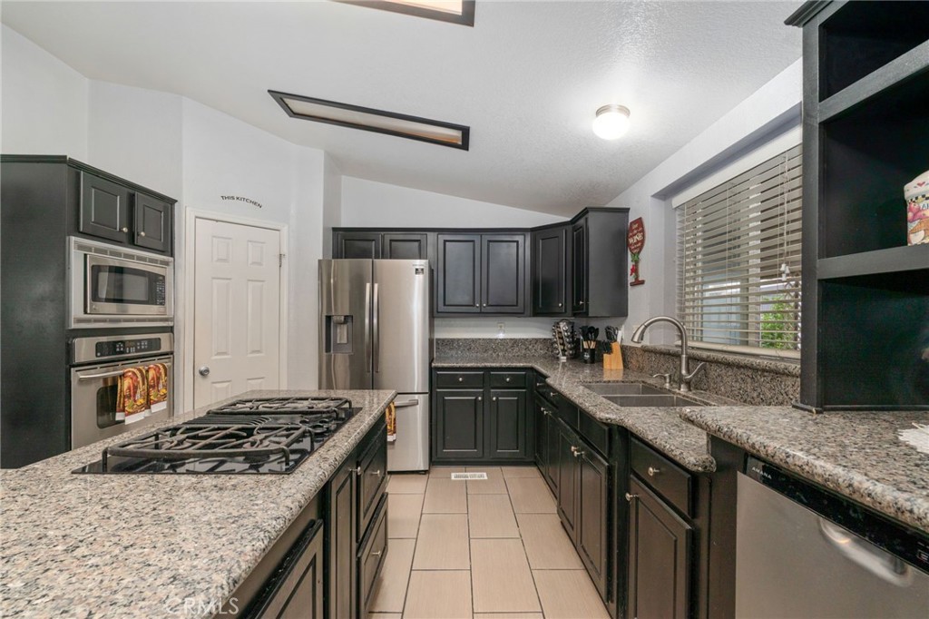 16860 Slover 54 Property Photo 12