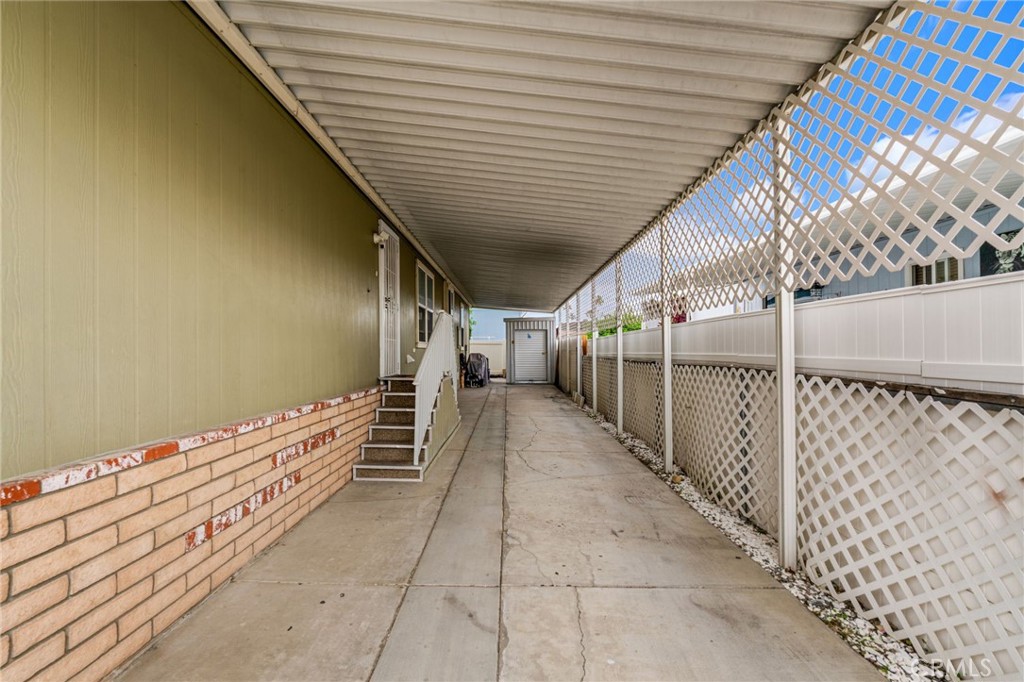 16860 Slover 54 Property Photo 24