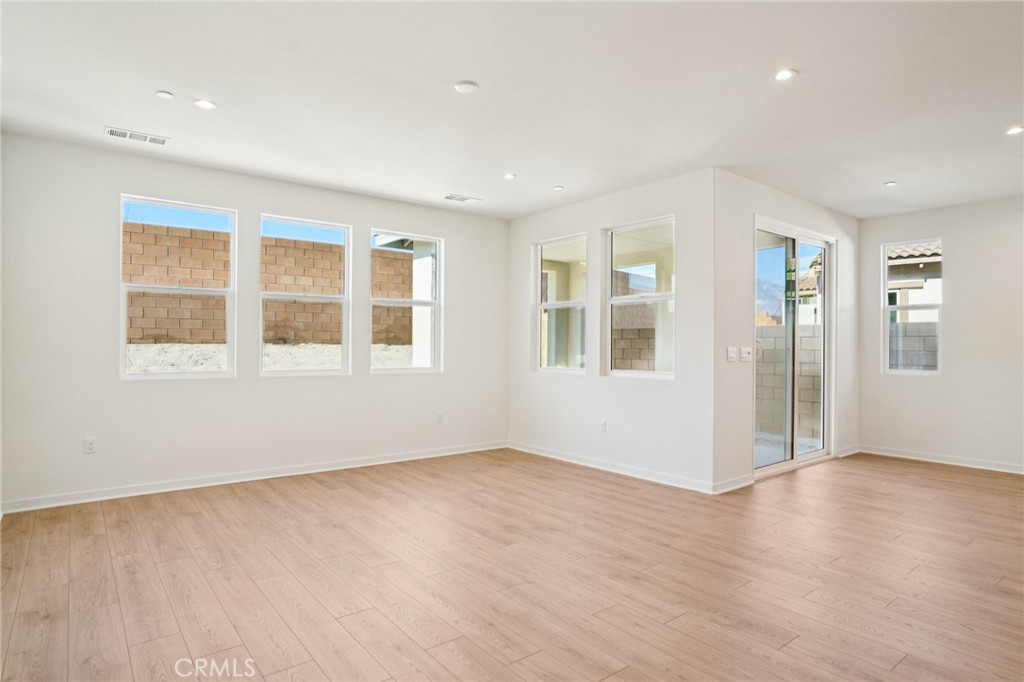 73564 Raphael Drive Property Photo 7