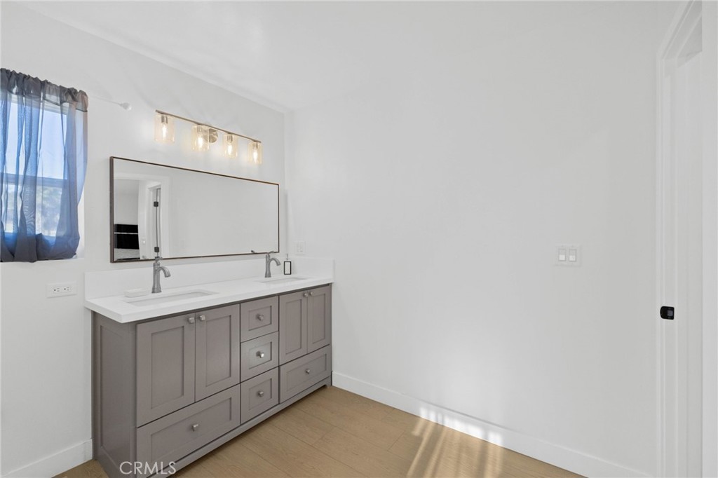 16897 Gunnerson Property Photo 6