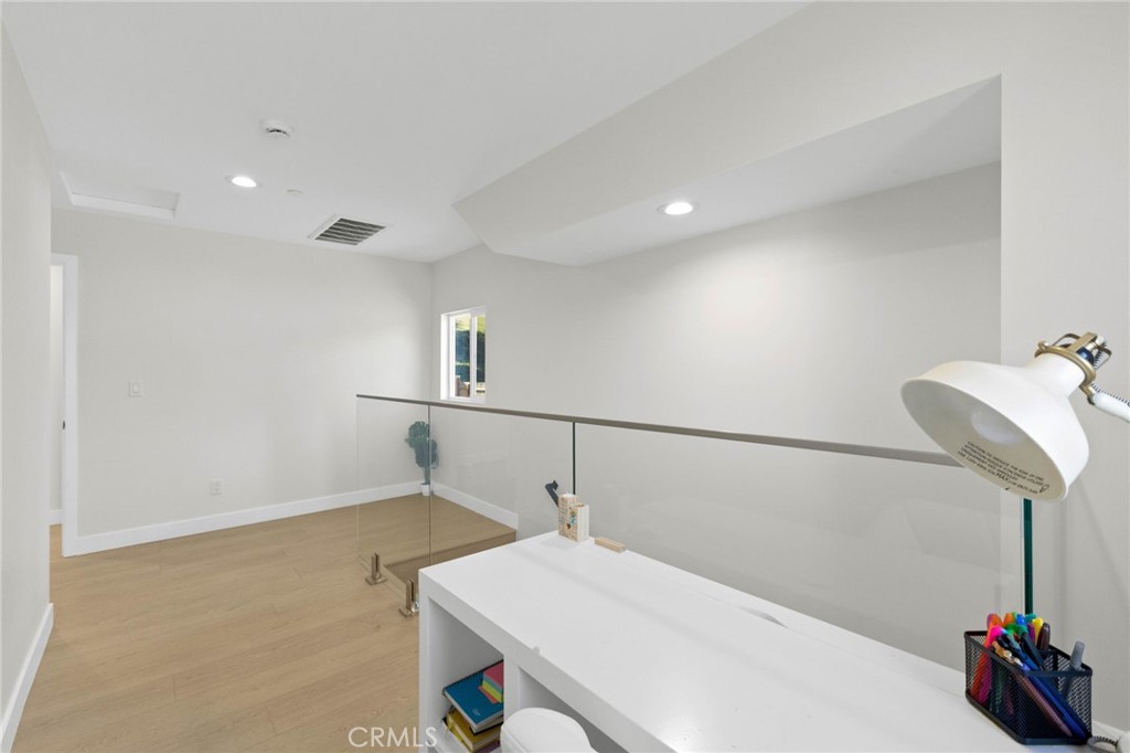 16897 Gunnerson Property Photo 13