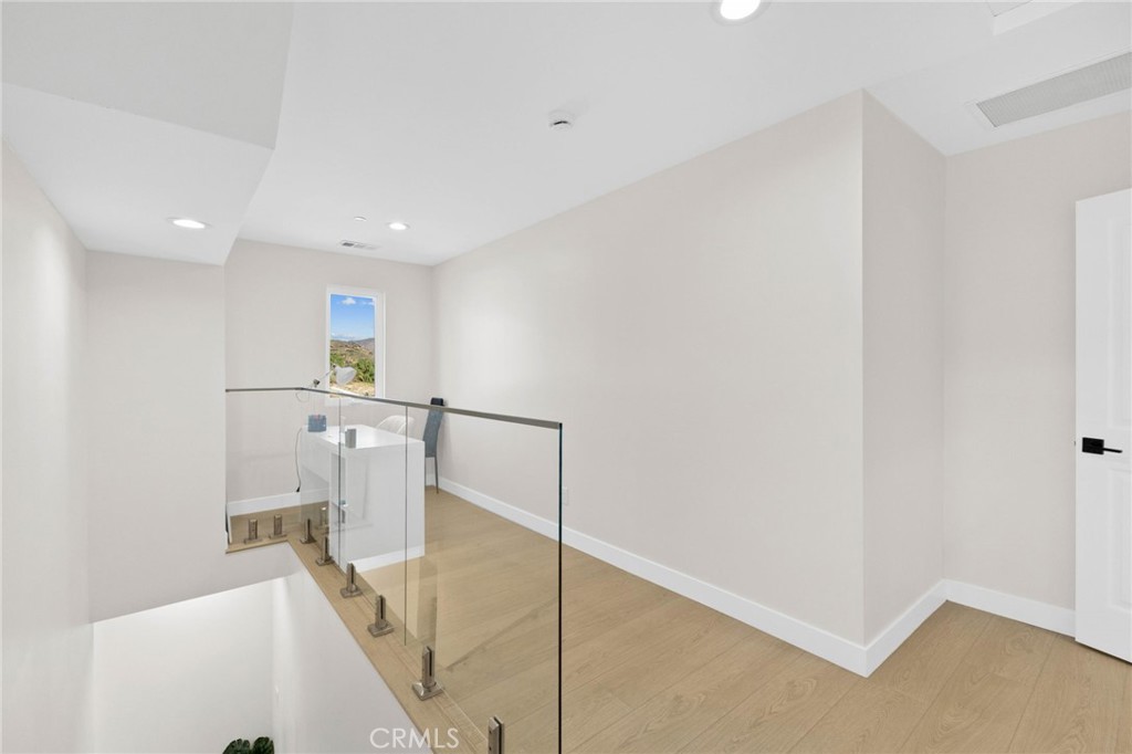 16897 Gunnerson Property Photo 16