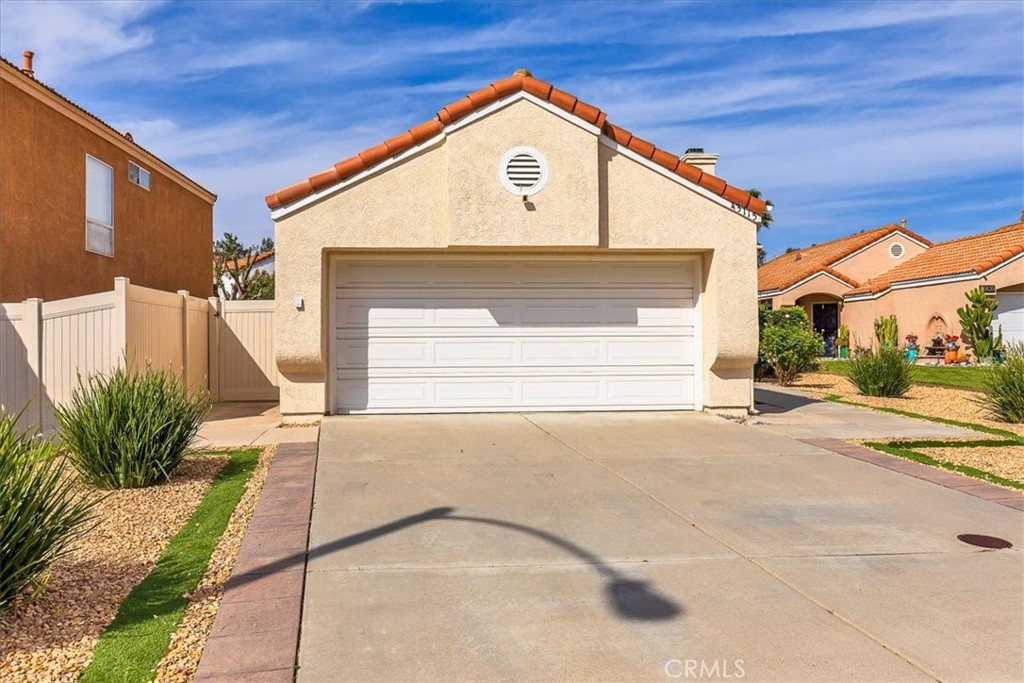 43115 Corte Landeros Property Photo 2