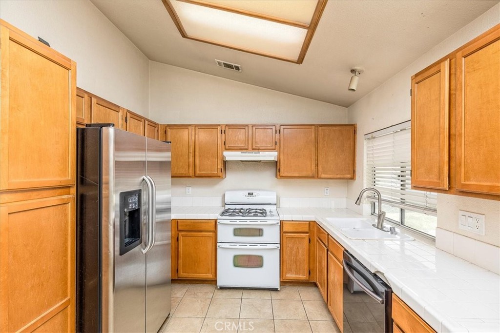 43115 Corte Landeros Property Photo 10