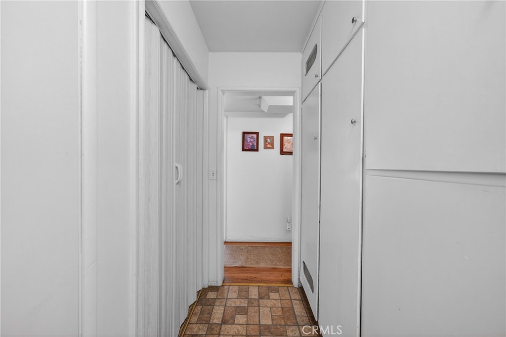 514 E Victory Avenue Property Photo 25