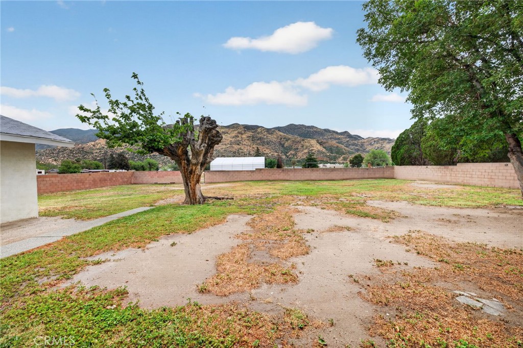 514 E Victory Avenue Property Photo 41