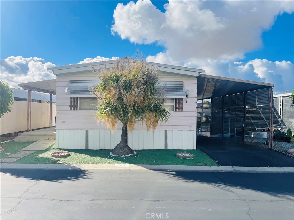 575 S Lyon 137 Property Photo 1