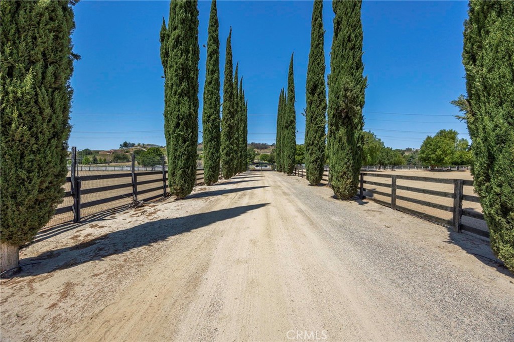 37055 De Portola Rd Property Photo 5