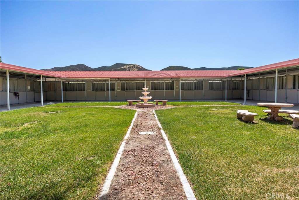 37055 De Portola Rd Property Photo 14