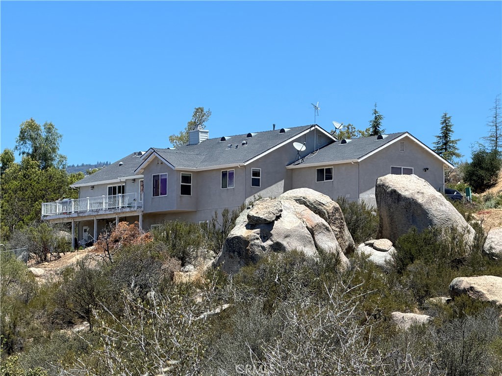 41577 Rolling Hills Property Photo 4