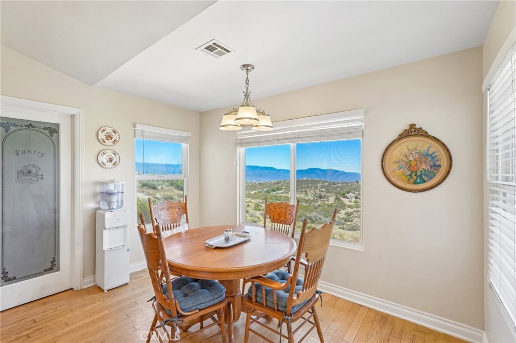 41577 Rolling Hills Property Photo 9
