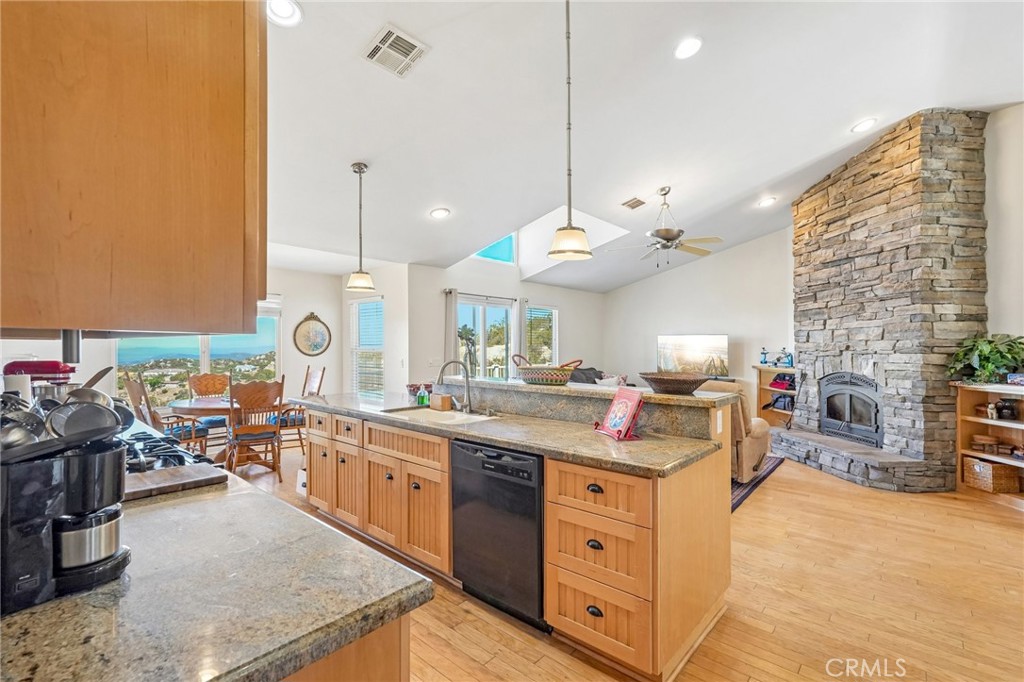 41577 Rolling Hills Property Photo 12
