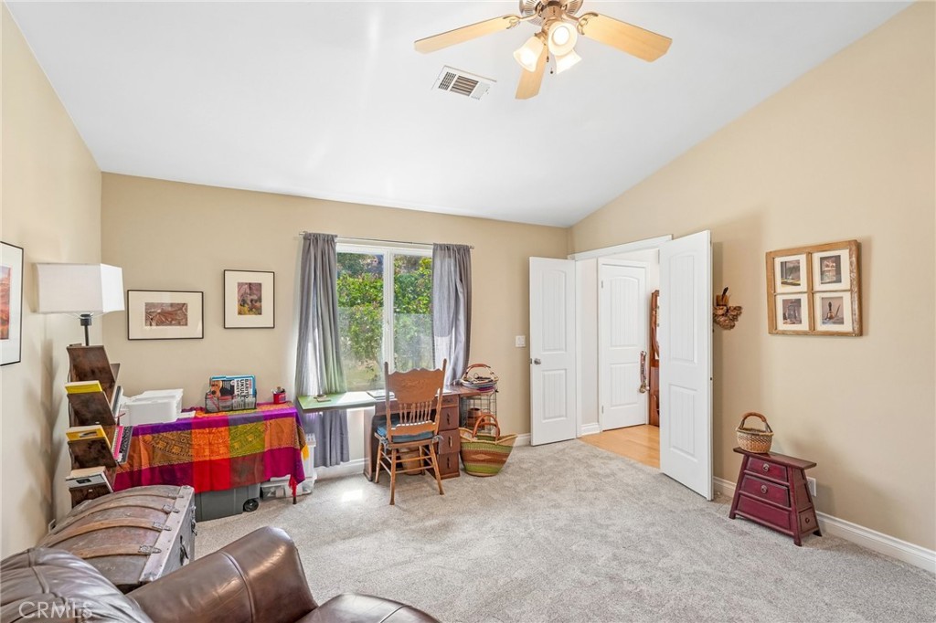 41577 Rolling Hills Property Photo 14