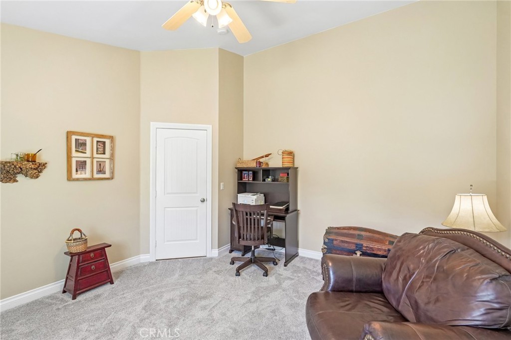 41577 Rolling Hills Property Photo 15
