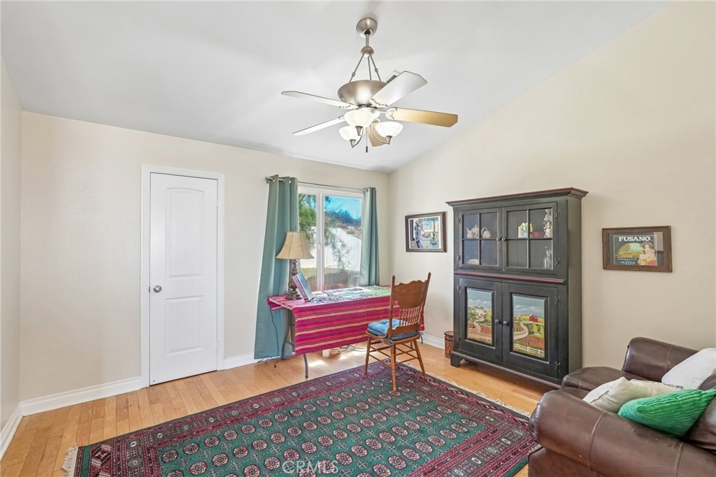 41577 Rolling Hills Property Photo 23