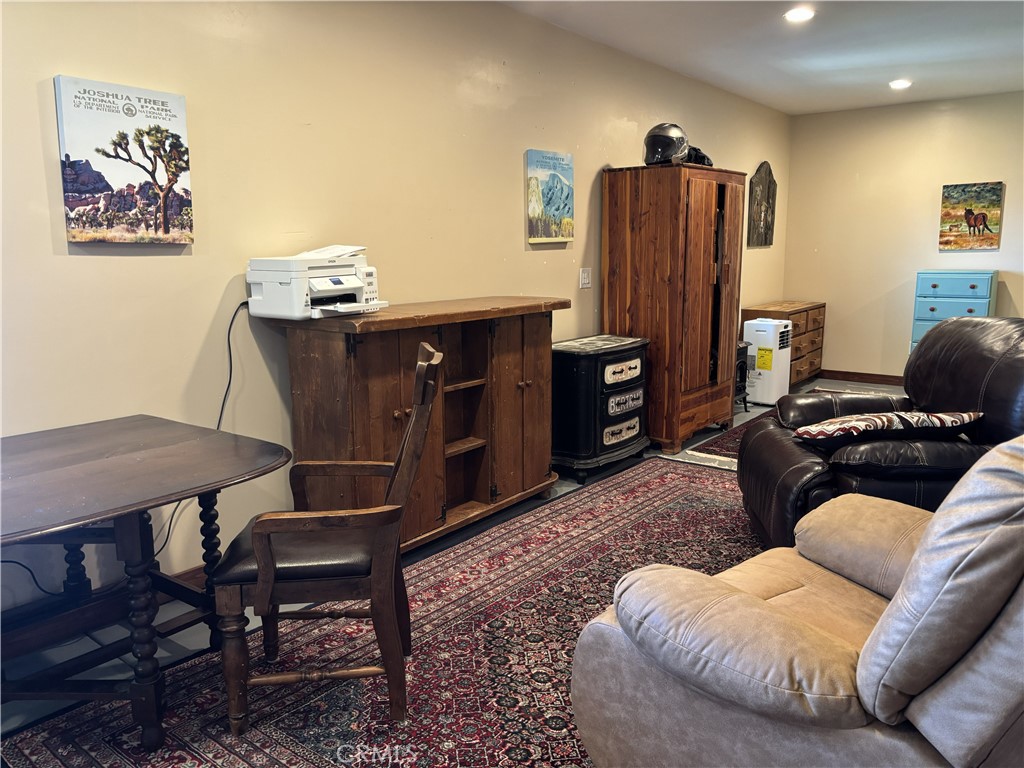 41577 Rolling Hills Property Photo 34