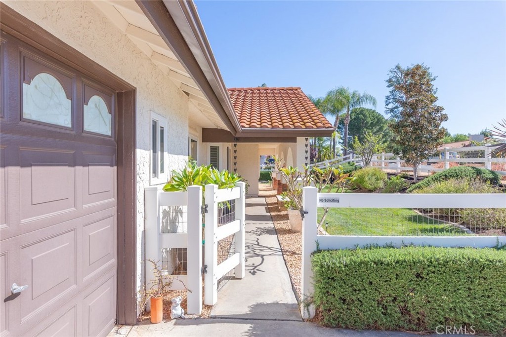 40265 Paseo Sereno Property Photo 4