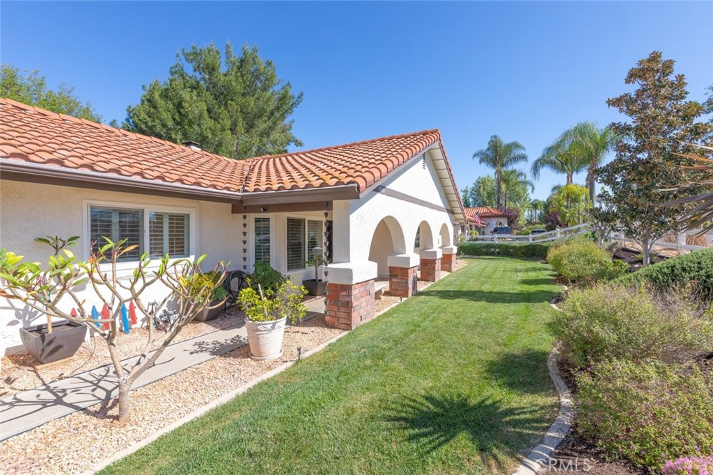 40265 Paseo Sereno Property Photo 5