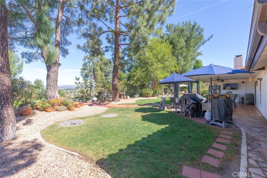 40265 Paseo Sereno Property Photo 32