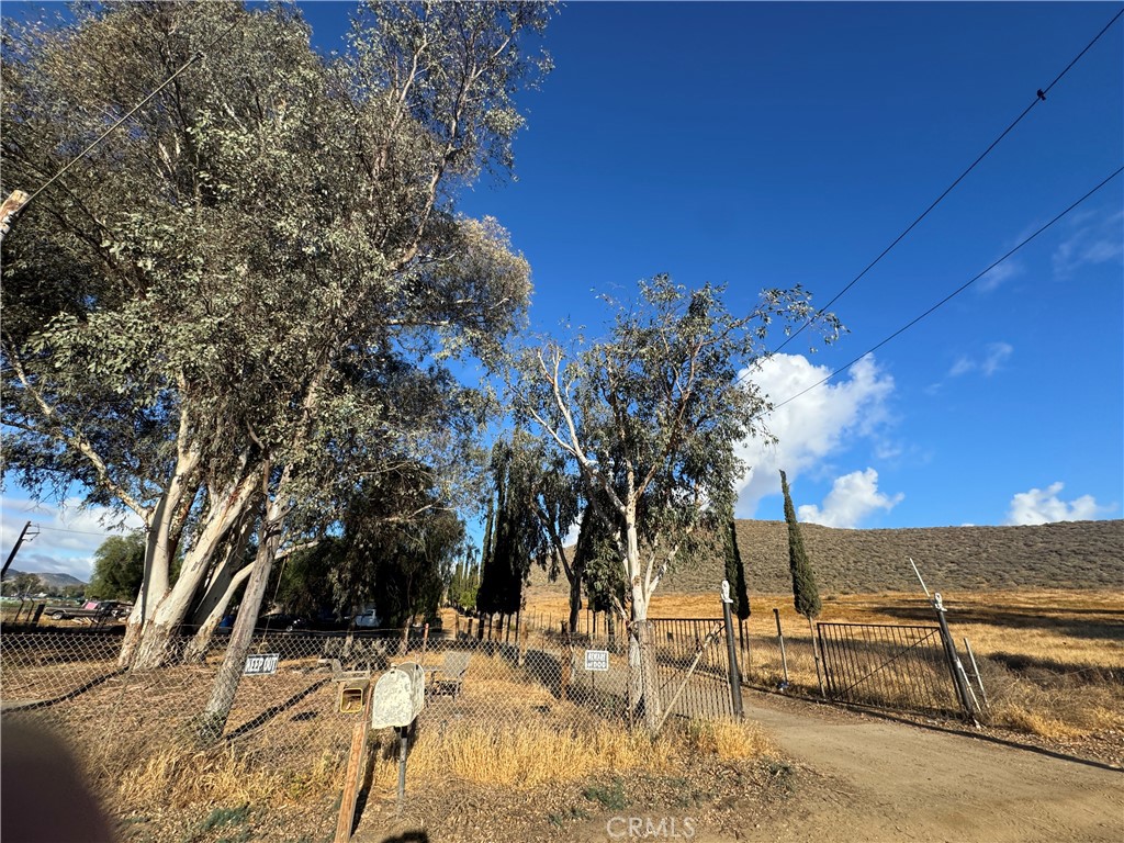 28265 California Property Photo 3