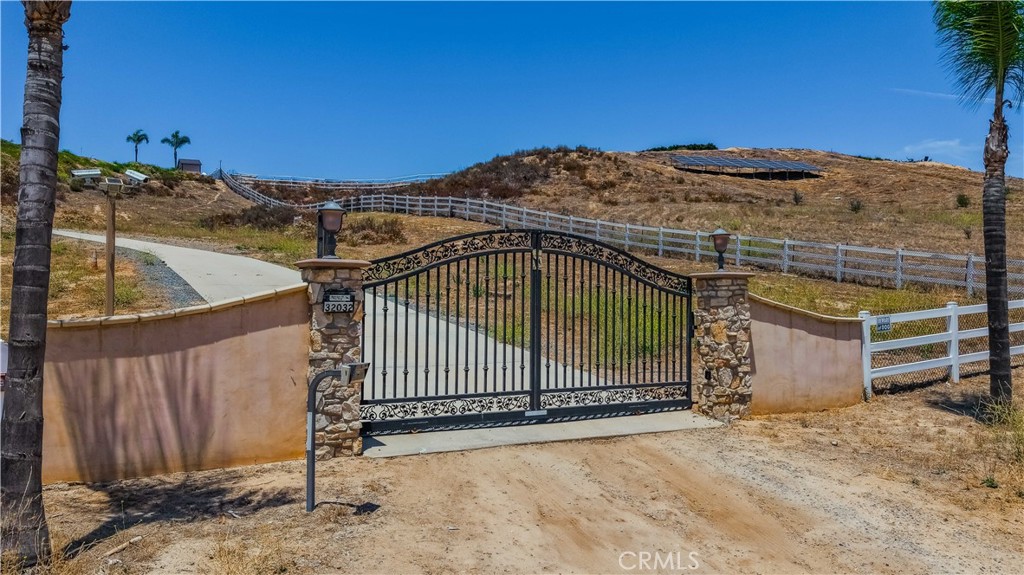 32032 La Serena Property Photo 3