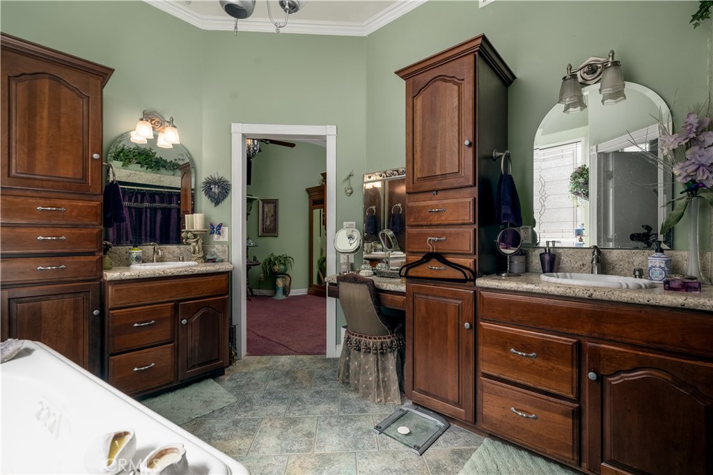 30594 Longhorn Drive Property Photo 19