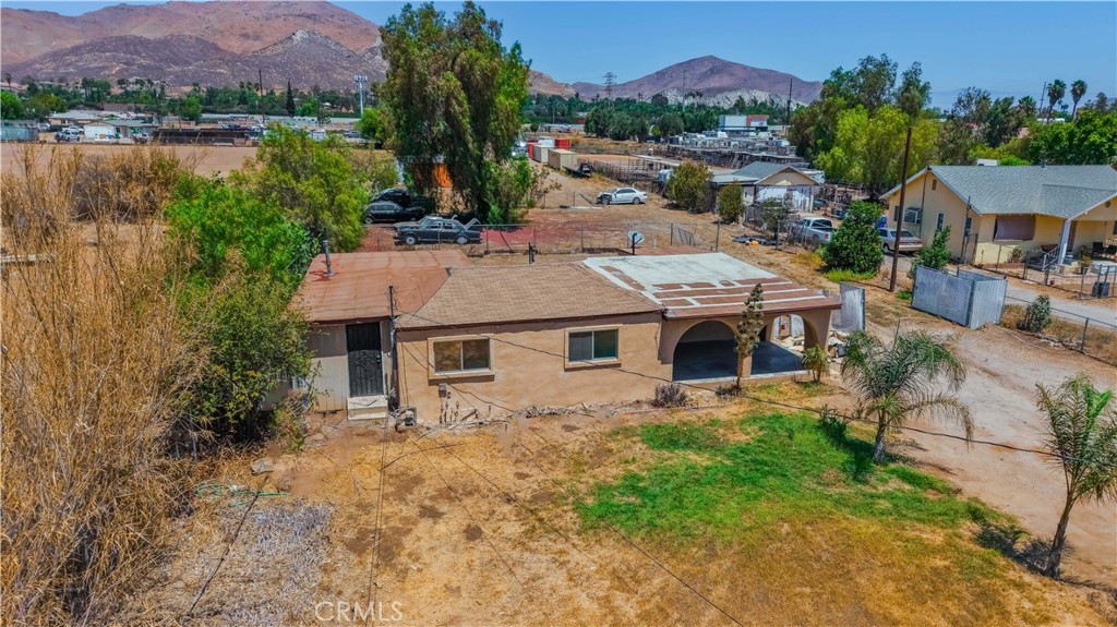 7081 Valley Way Property Photo 4