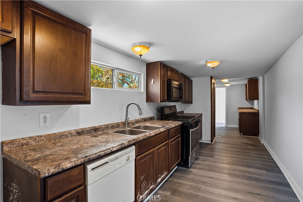 7081 Valley Way Property Photo 10