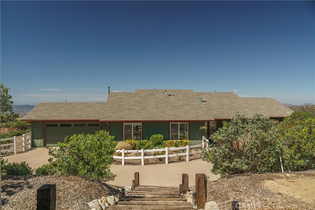 40230 Crazy Horse Canyon Road Property Photo 5