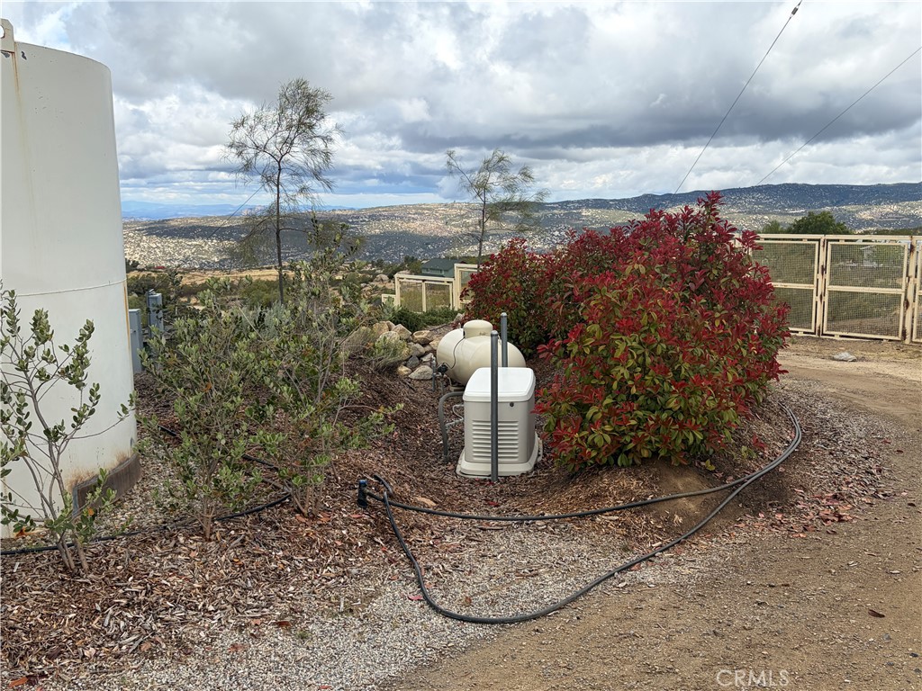40230 Crazy Horse Canyon Road Property Photo 8