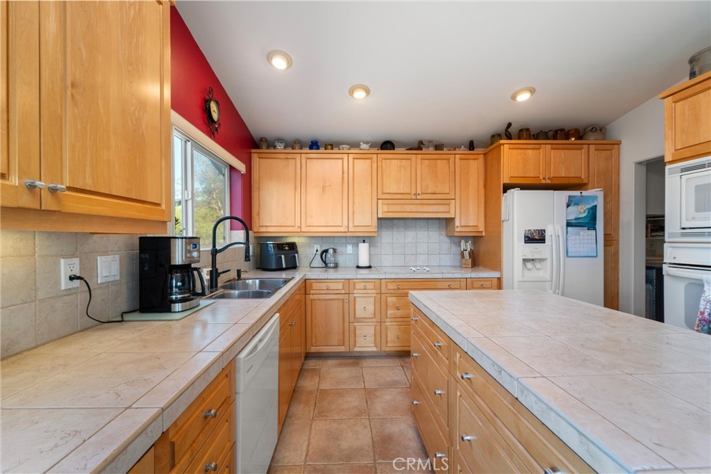 40230 Crazy Horse Canyon Road Property Photo 18