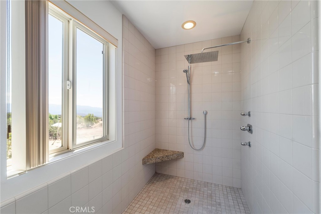 40230 Crazy Horse Canyon Road Property Photo 31