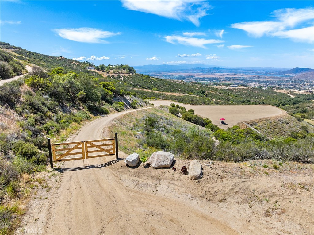 39767 Esplendida Way Property Photo 4