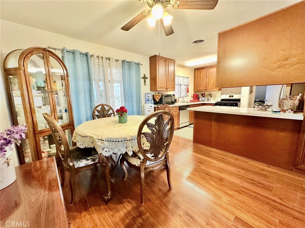 200 Mary Lane Property Photo 3