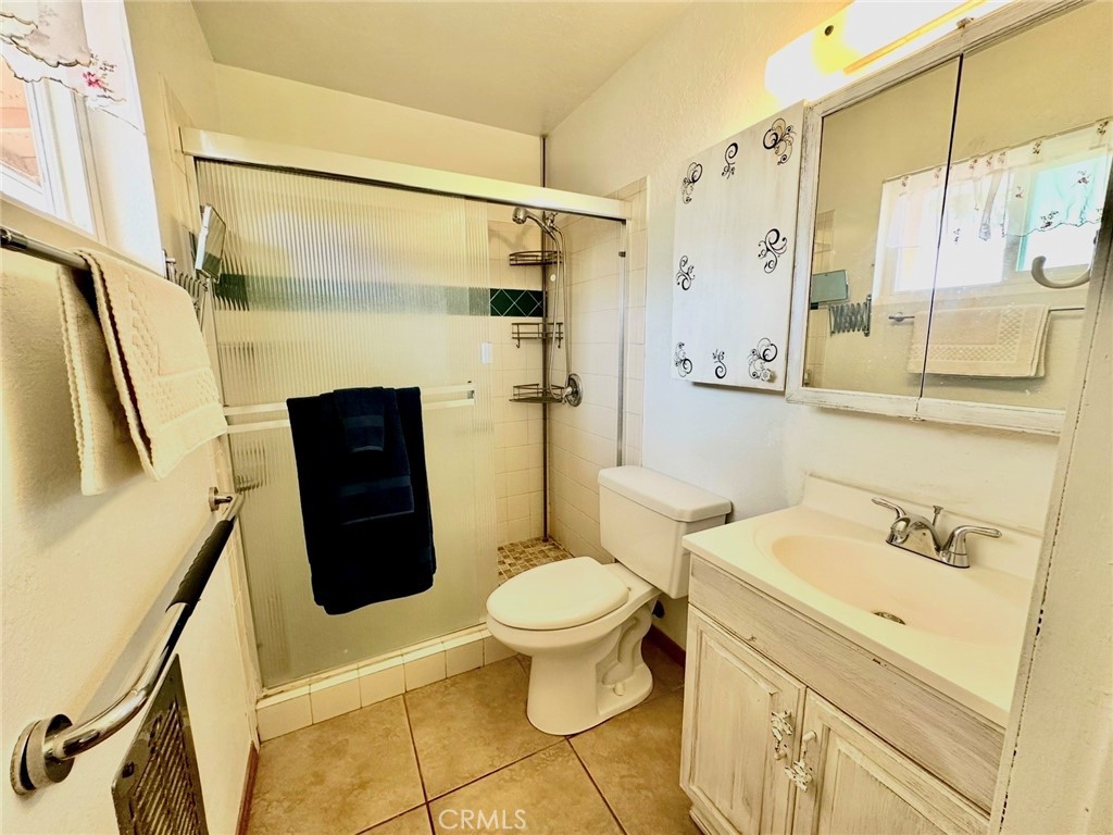 200 Mary Lane Property Photo 7