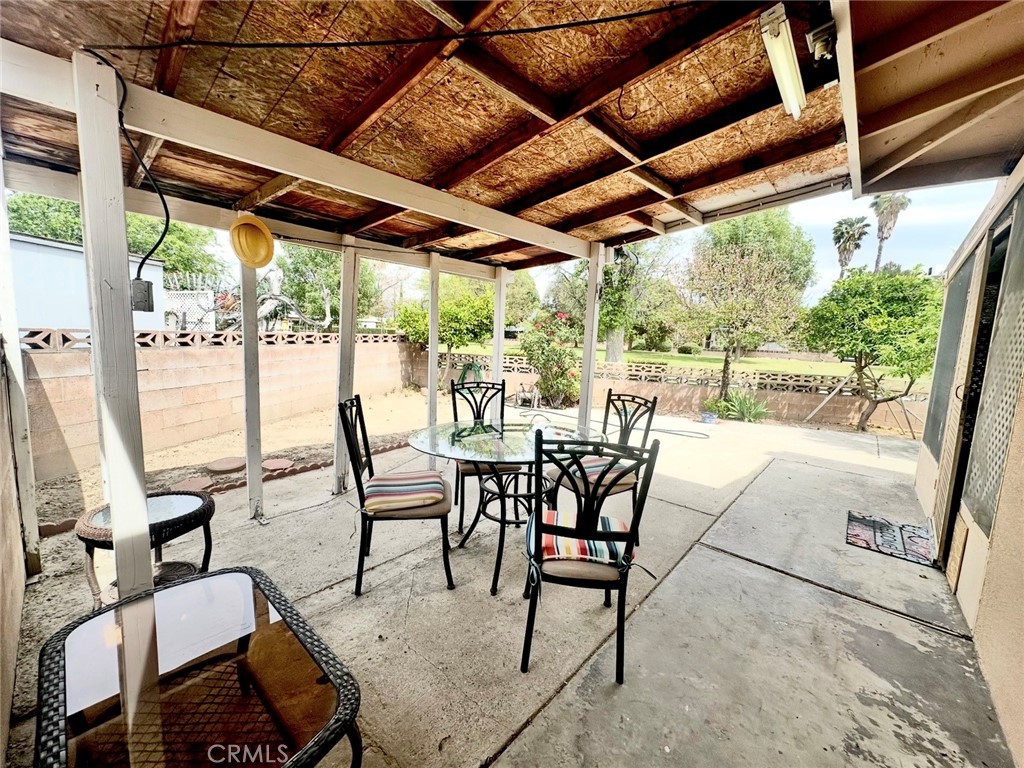 200 Mary Lane Property Photo 12
