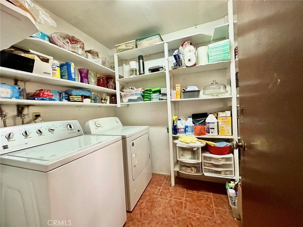 200 Mary Lane Property Photo 13