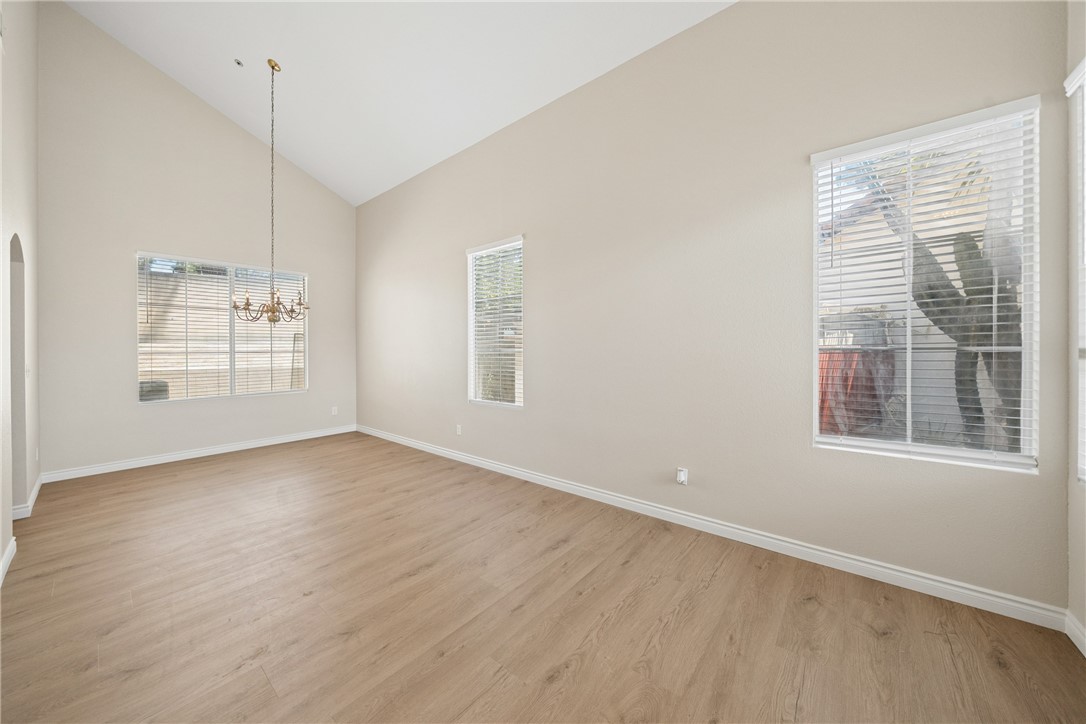 13734 Hillcrest Property Photo 17
