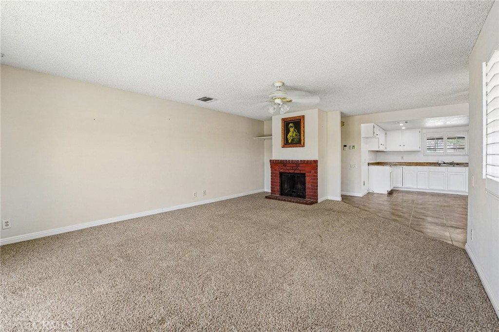 64903 Oakmount Avenue Property Photo 9