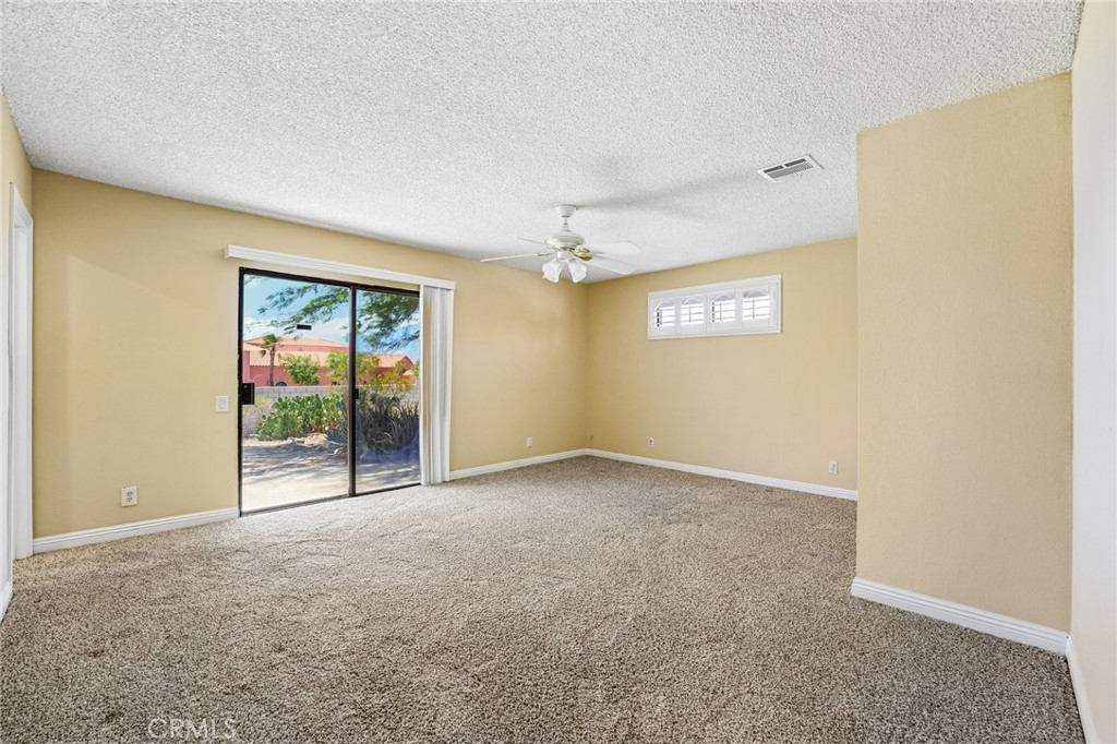 64903 Oakmount Avenue Property Photo 15