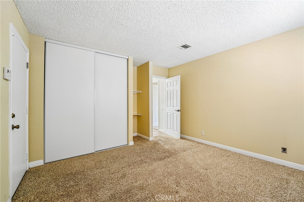 64903 Oakmount Avenue Property Photo 18