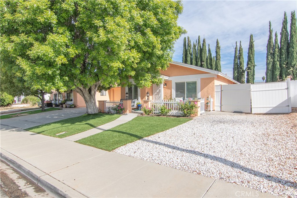 27200 Coronado Property Photo 2