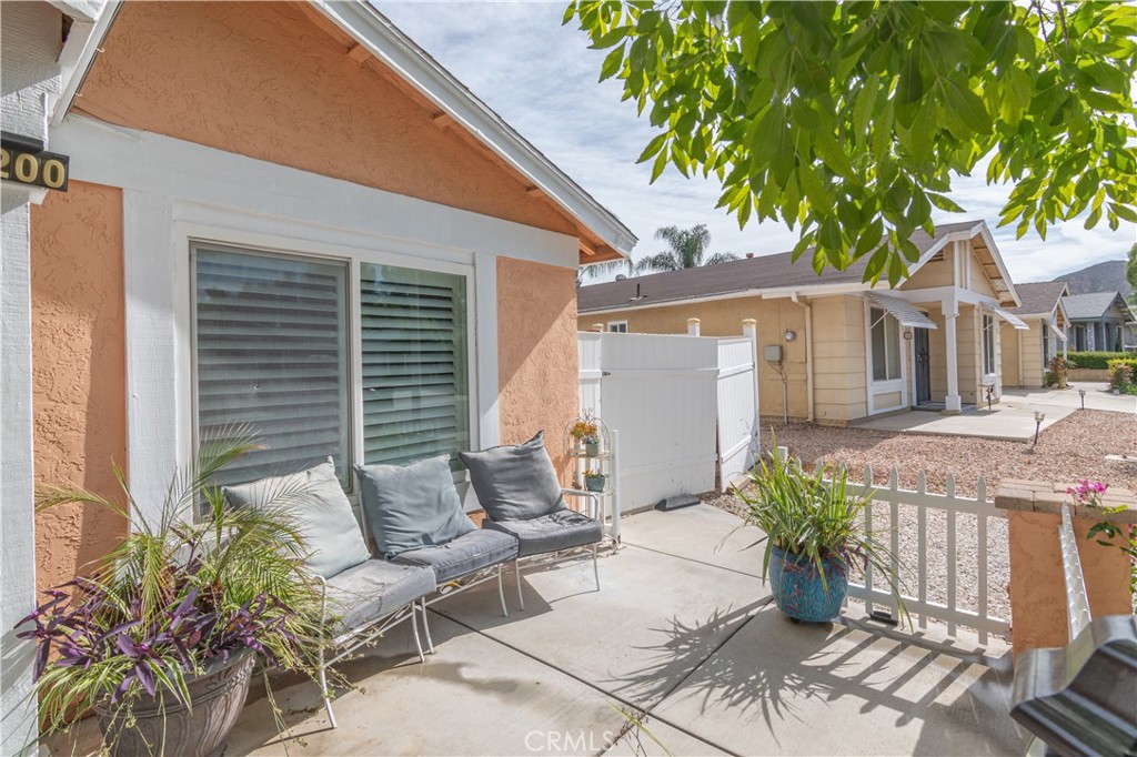 27200 Coronado Property Photo 4