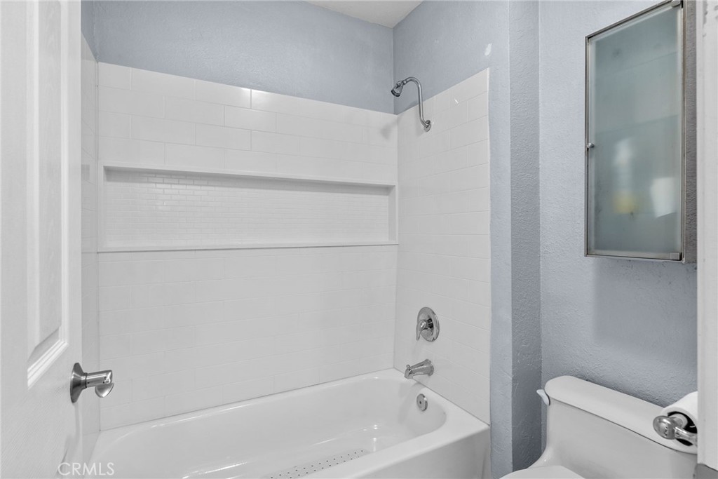 2960 Broadway 3 Property Photo 7