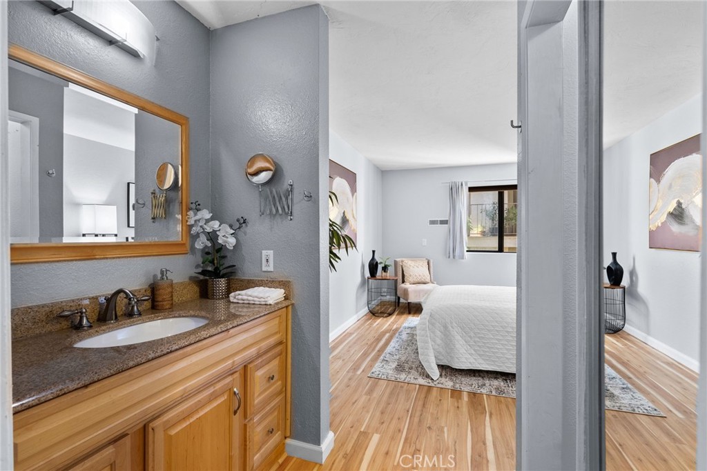 2960 Broadway 3 Property Photo 8