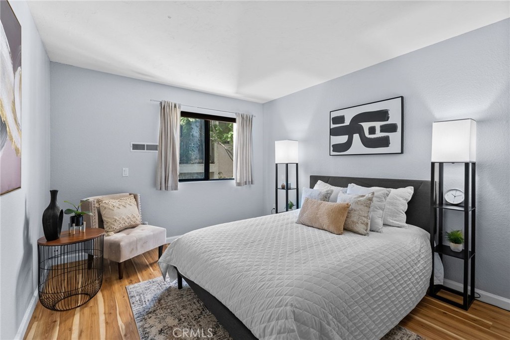 2960 Broadway 3 Property Photo 11