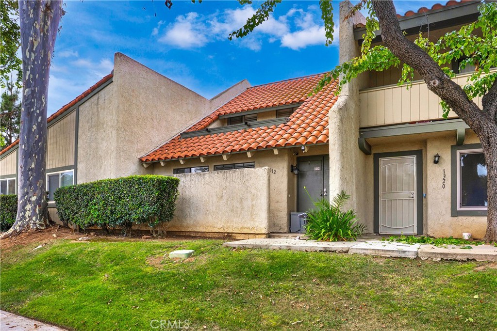 1312 Camelot Property Photo 1